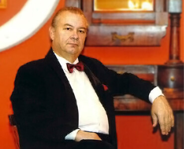 Congratulations on the 80th anniversary are received by Honored Artist of the Russian Federation Vladimir Stefanovich Berezhnoy