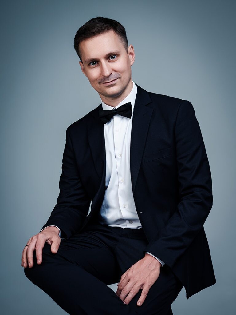 Александр Маслов